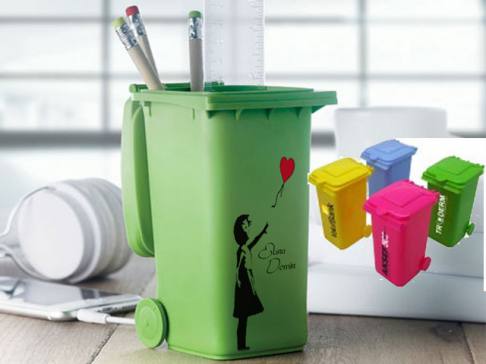 Plastic Container Pen Holder